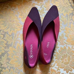 Vivia Pointed-Toe V-Cut Flats